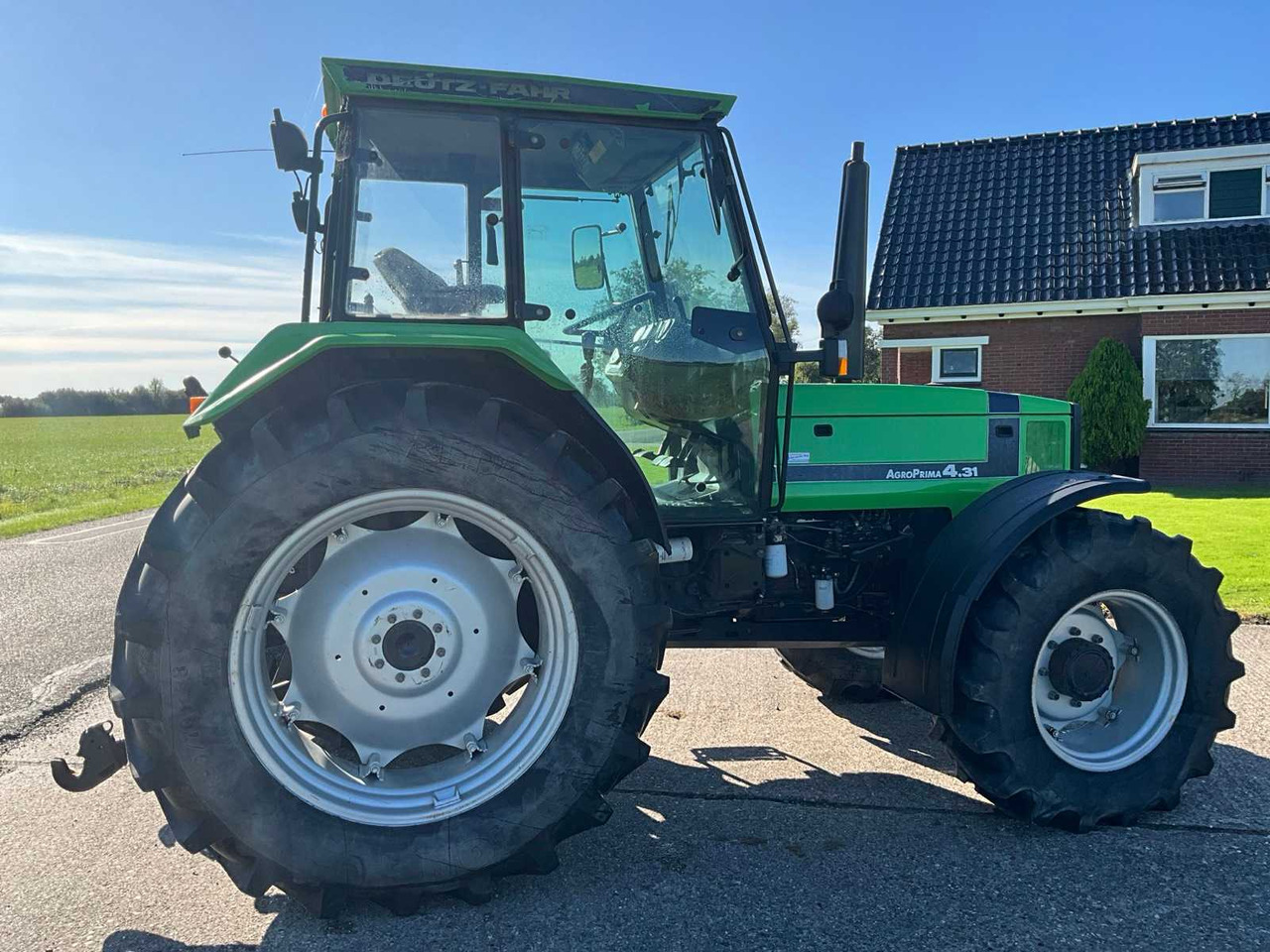 Tractor Deutz-Fahrenheit AgroPrima 4.31