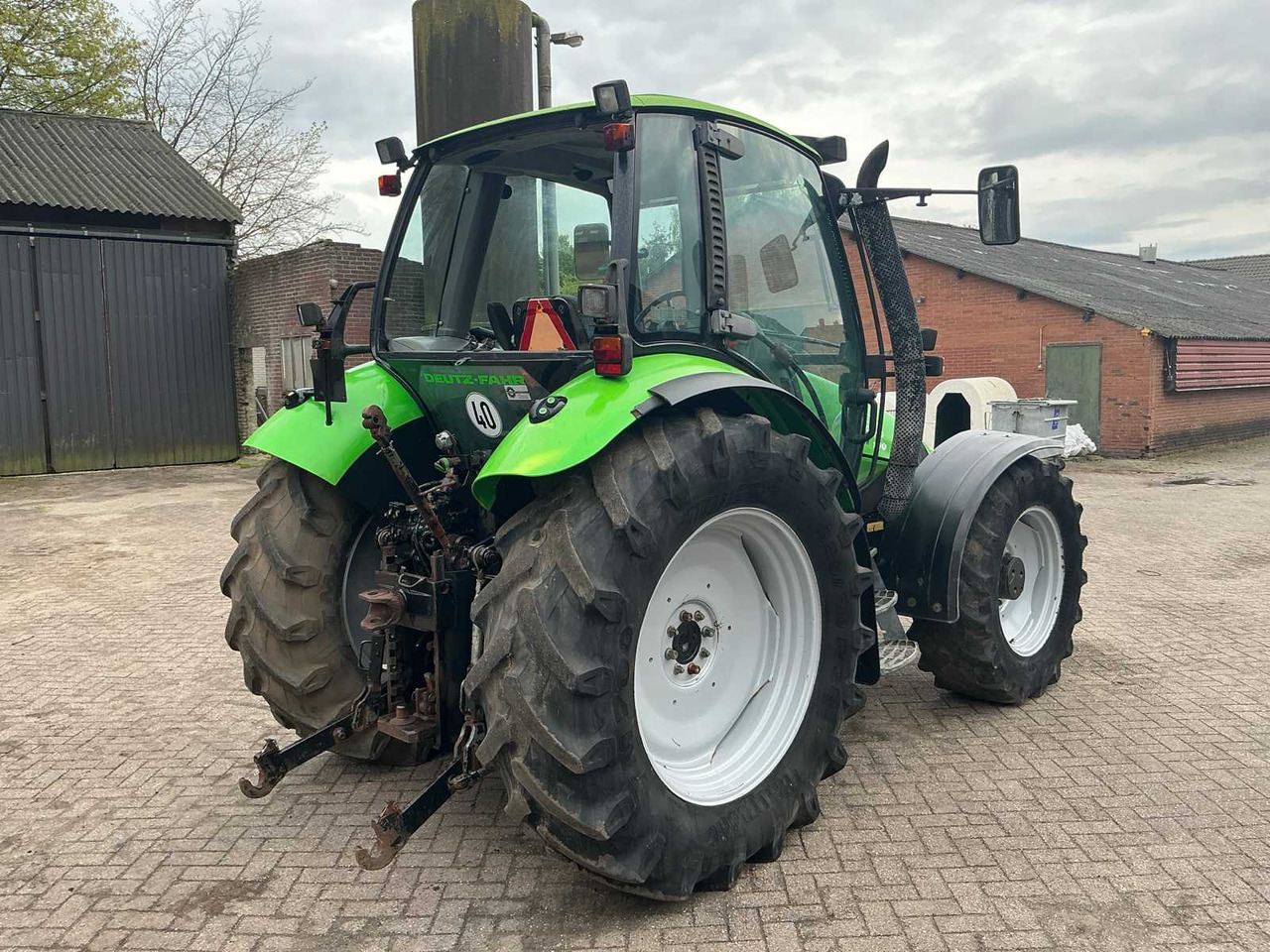 Tractor Deutz-fahr Agrotron 100