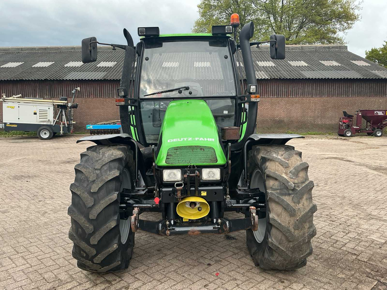 Tractor Deutz-fahr Agrotron 100