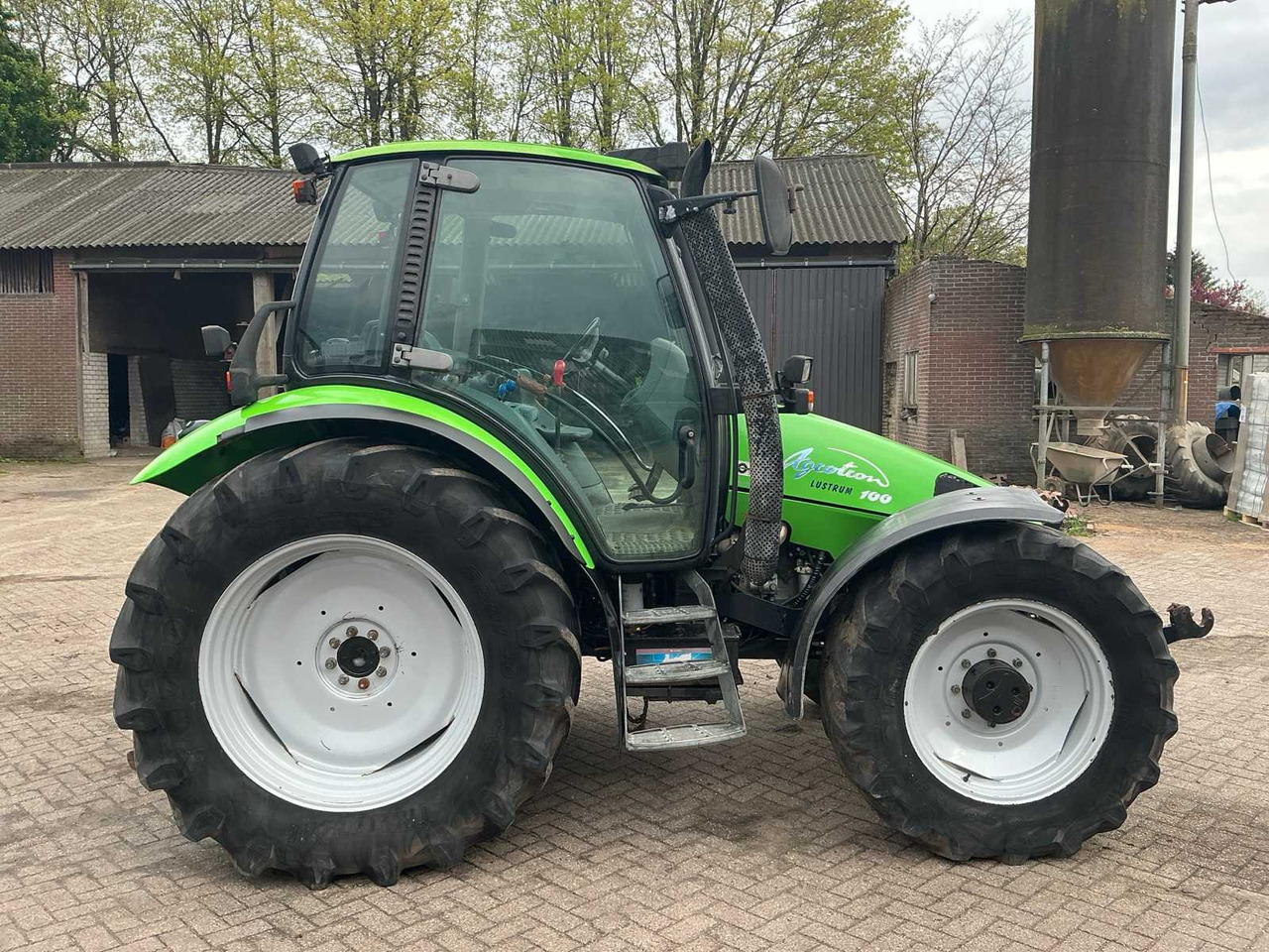 Tractor Deutz-fahr Agrotron 100