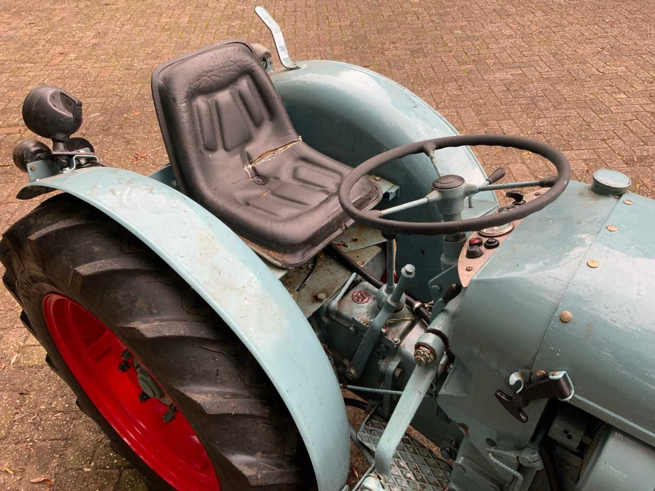 Tractor Eicher ES201