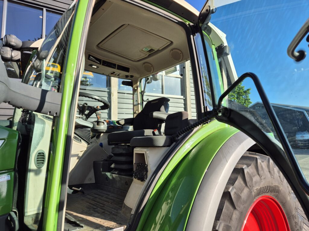 Tractor FENDT 310 vario