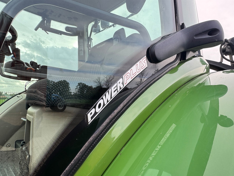 Tractor FENDT 513 Vario S4 PowerPlus