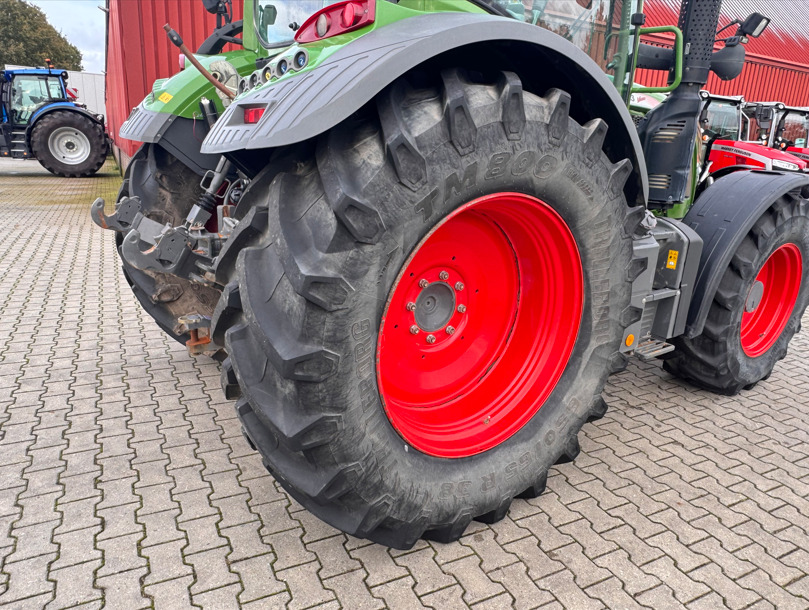 Tractor FENDT 513 Vario S4 PowerPlus