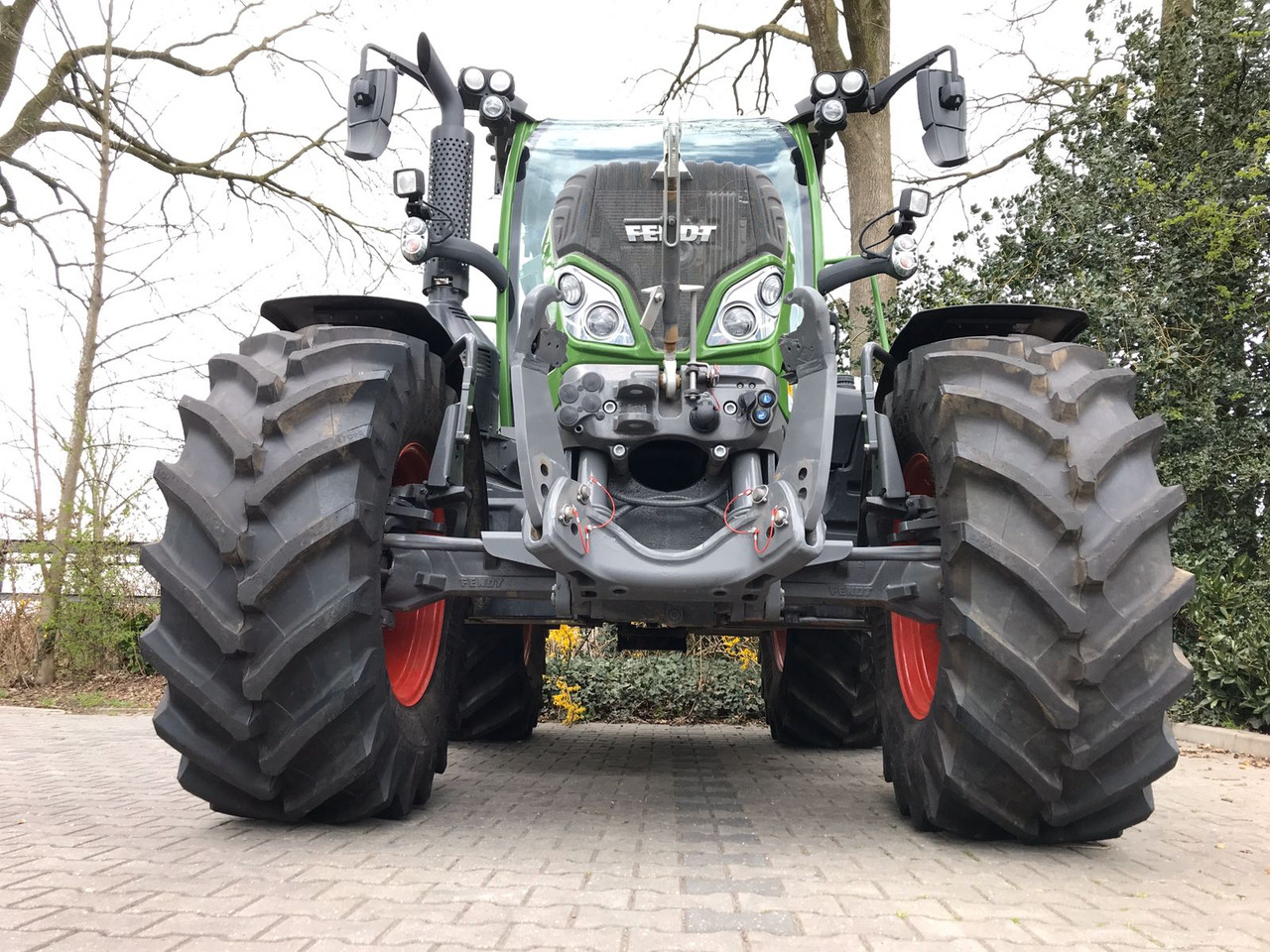 Tractor FENDT 514 Vario S4 ProfiPlus