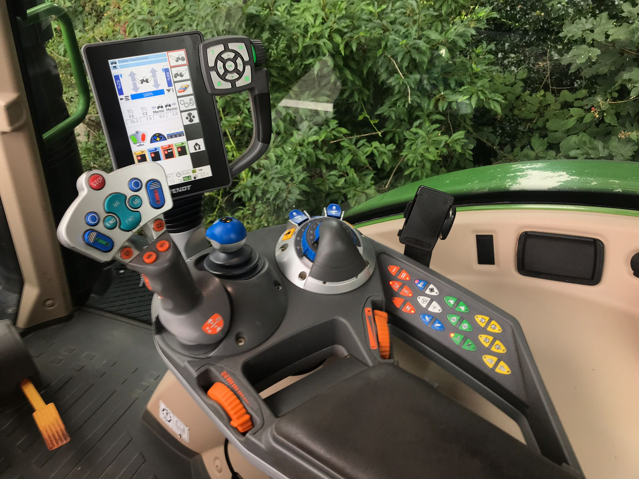 Tractor FENDT 720 Vario S4 PowerPlus