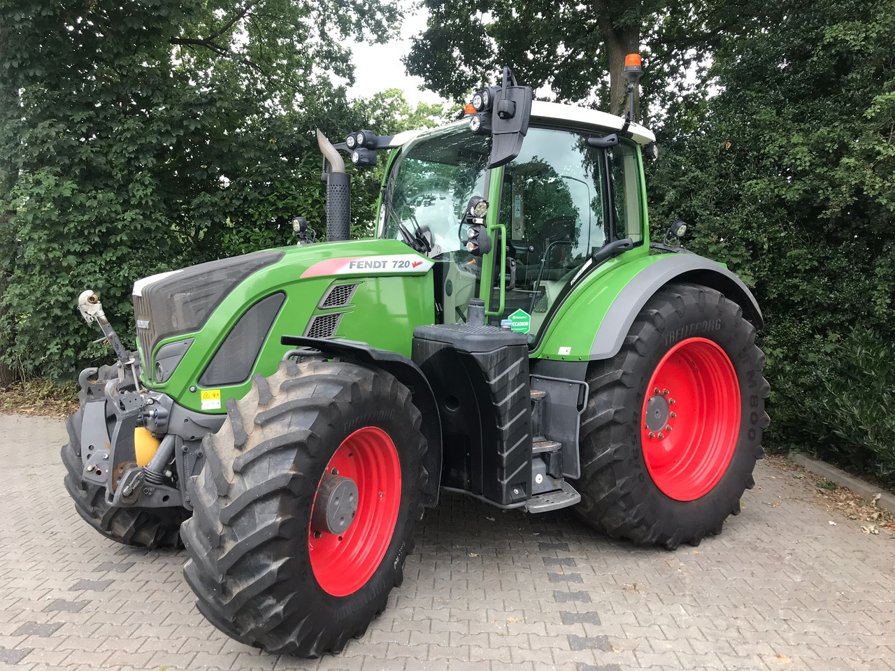 Tractor FENDT 720 Vario S4 PowerPlus