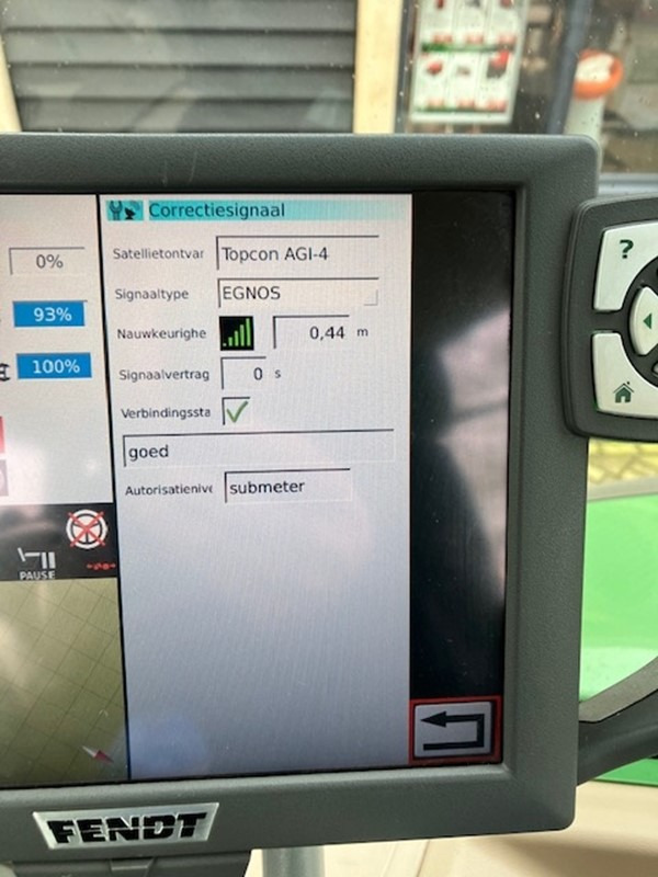 Tractor FENDT 724 profi plus