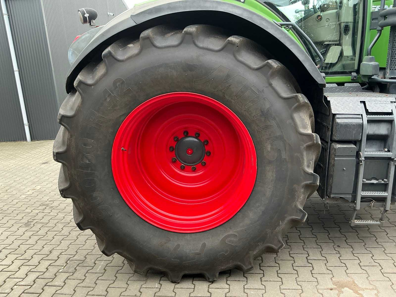 Tractor FENDT 934 VARIO ALL-WHEEL DRIVE AGRICULTURAL TRACTOR