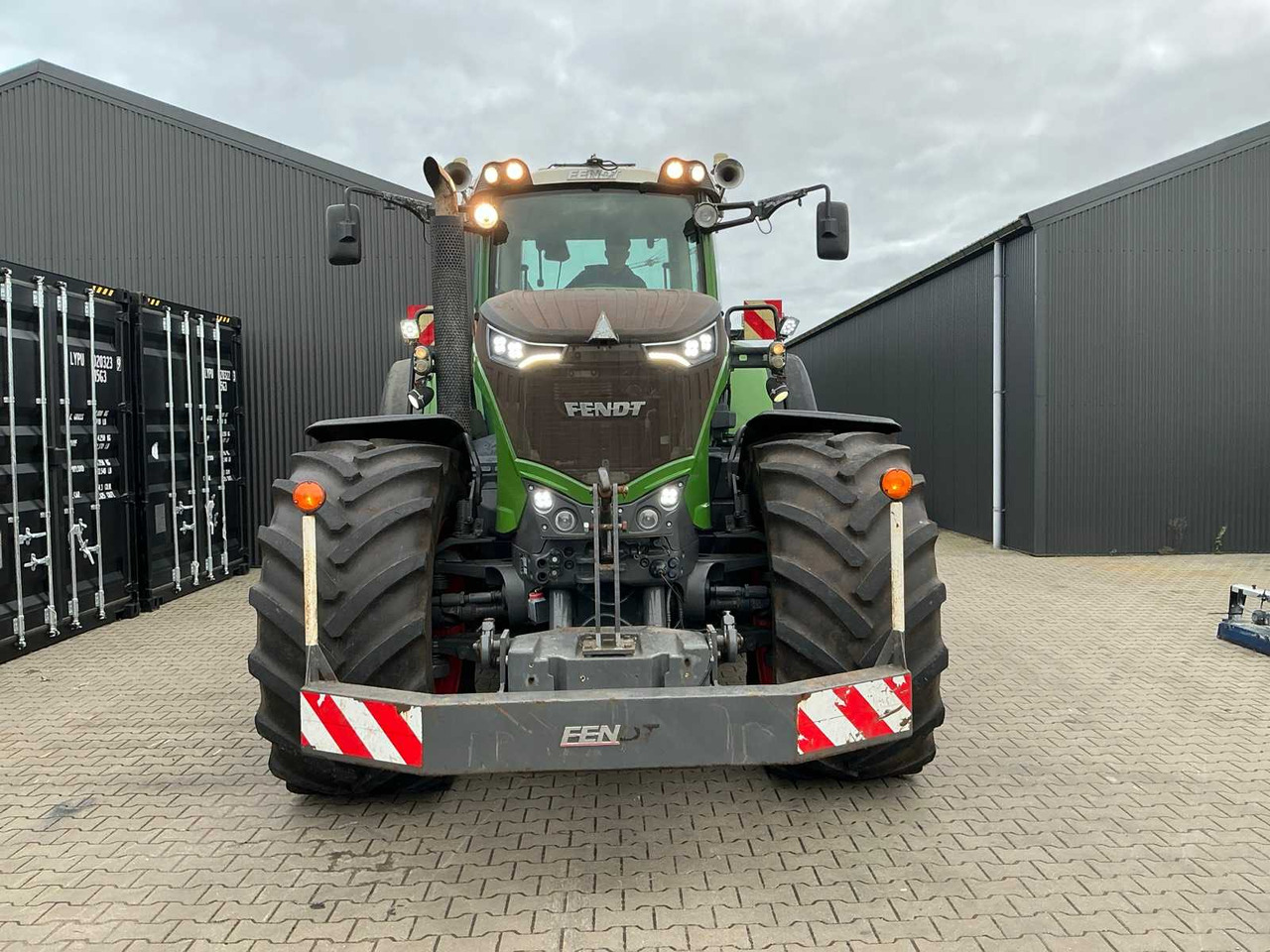 Tractor FENDT 934 VARIO ALL-WHEEL DRIVE AGRICULTURAL TRACTOR
