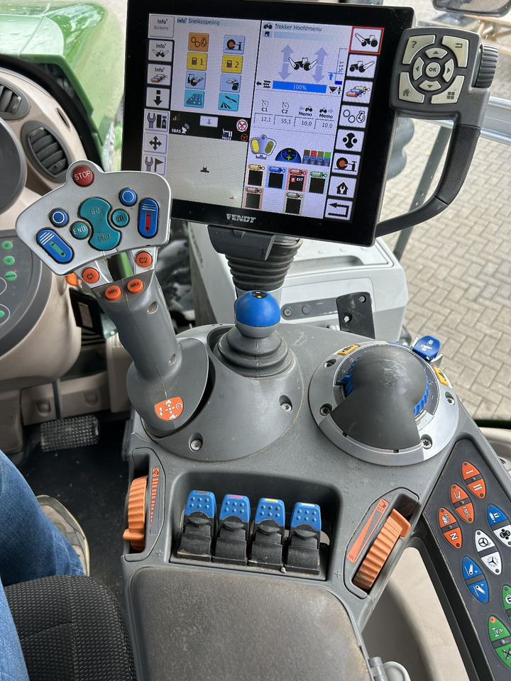 Tractor FENDT 939 S4 ProfiPlus