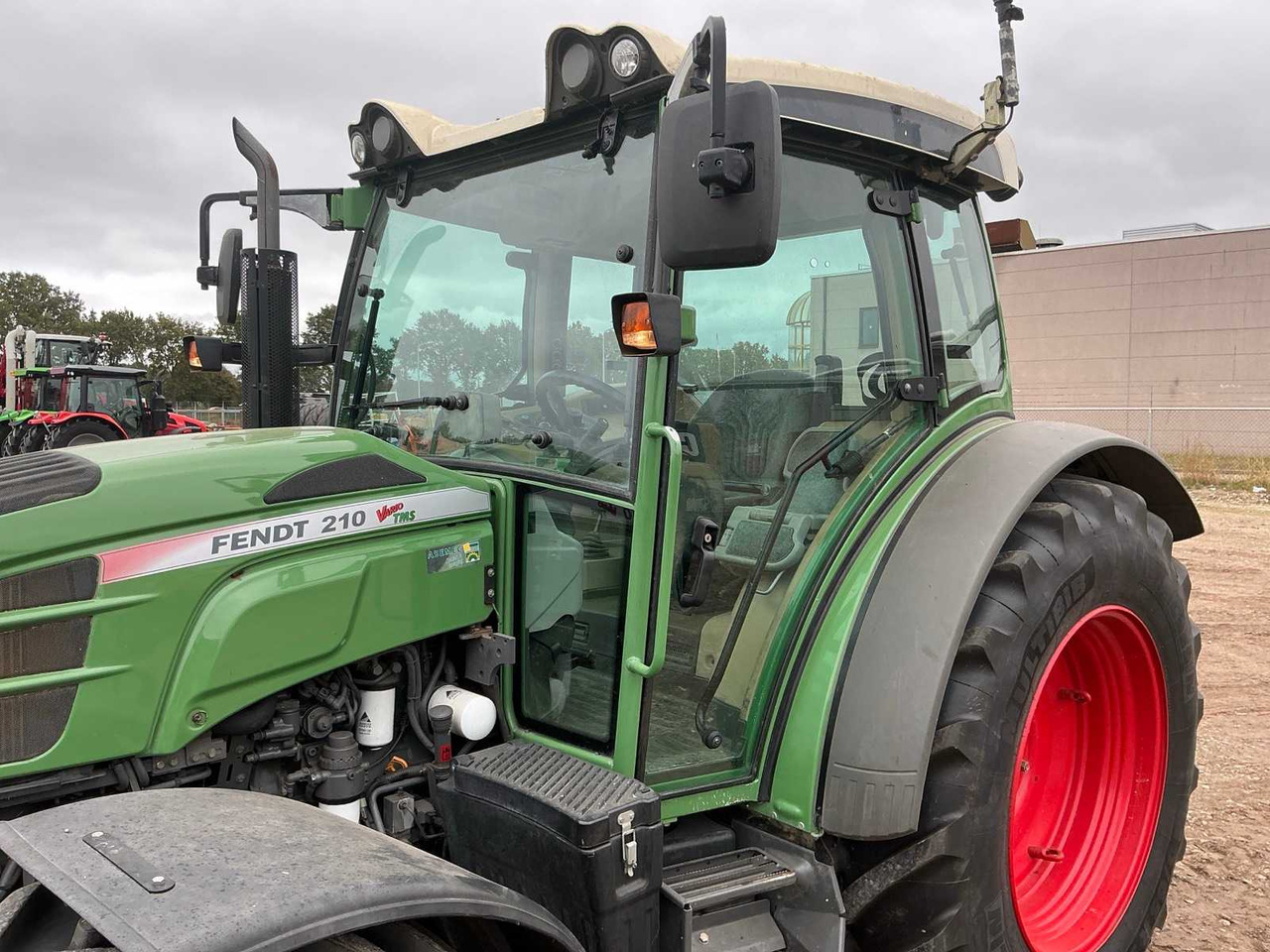 Tractor Fendt 210