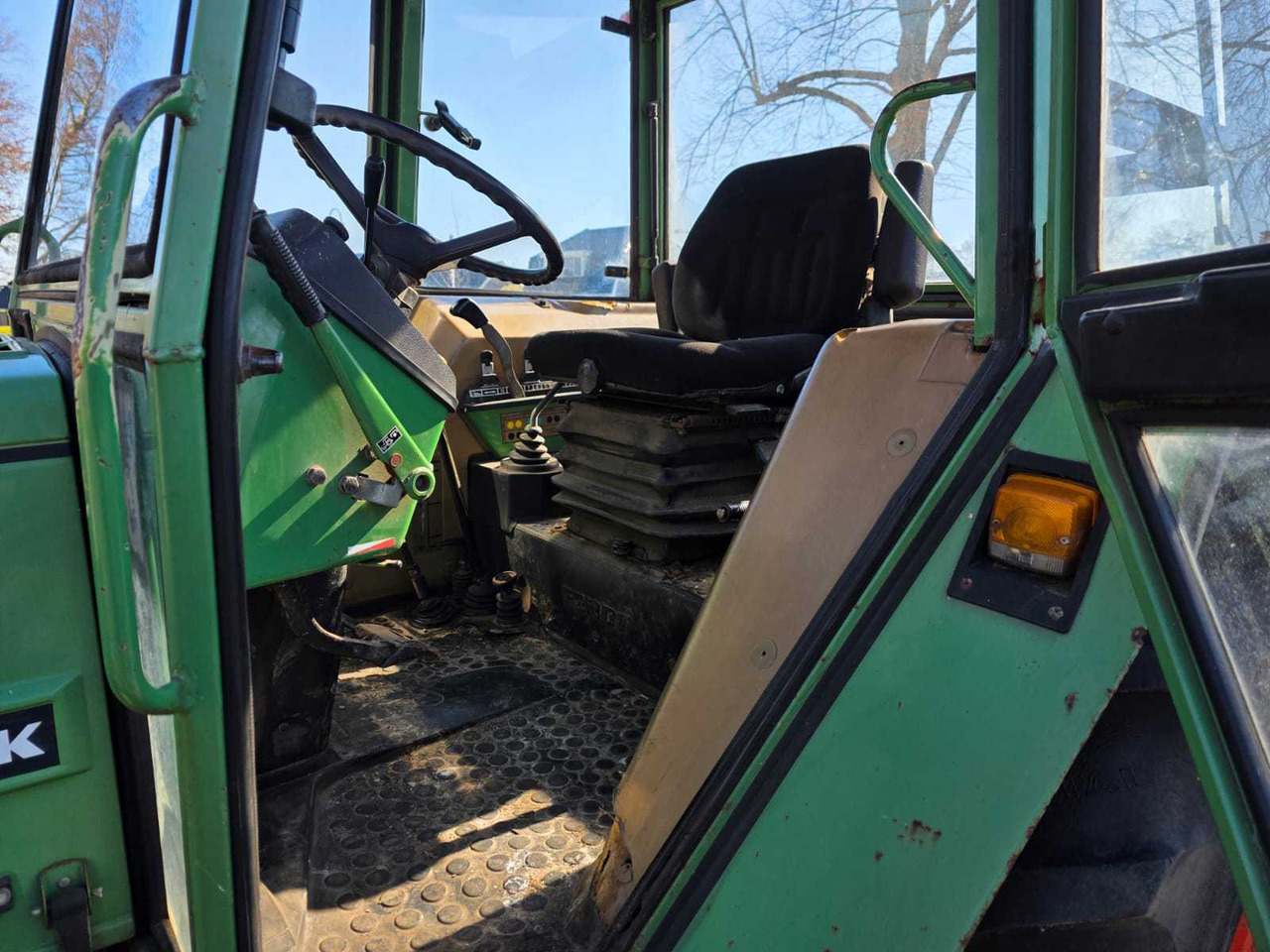 Tractor Fendt 305 LSA