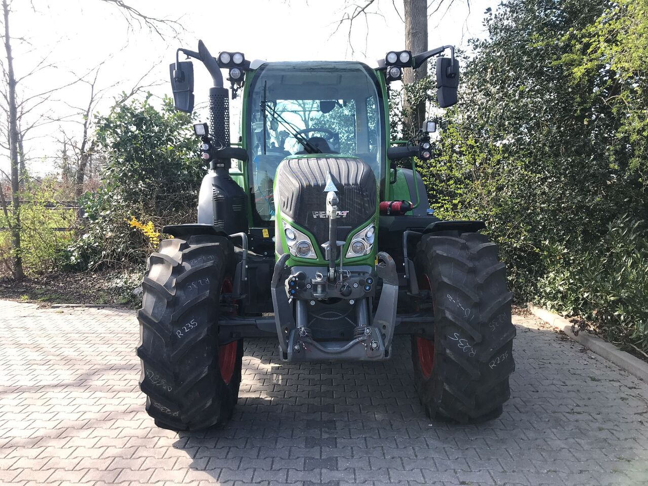Tractor Fendt 513 Vario S4 PowerPlus