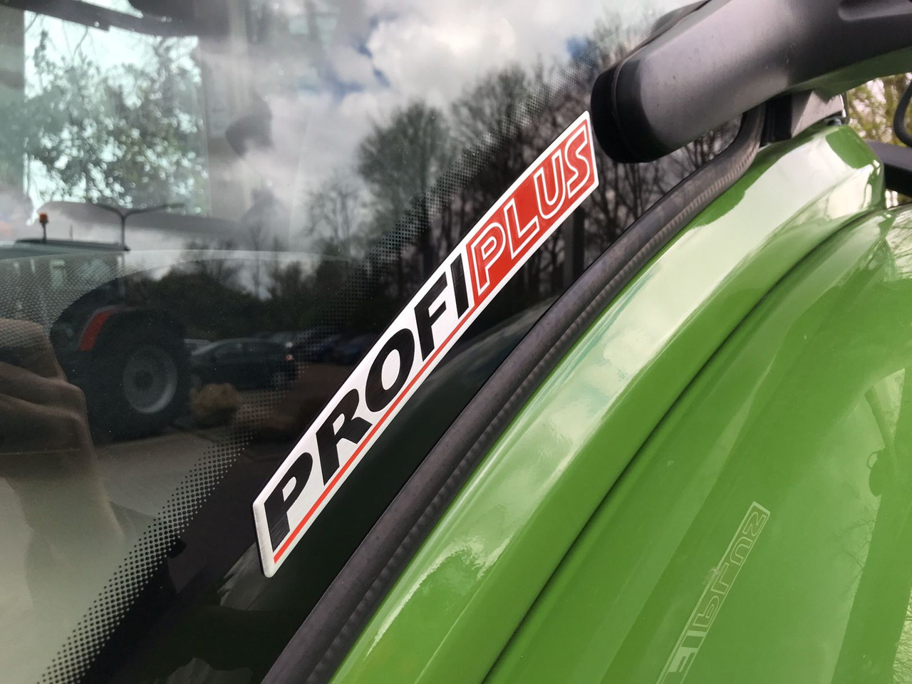 Tractor Fendt 514 Vario S4 ProfiPlus