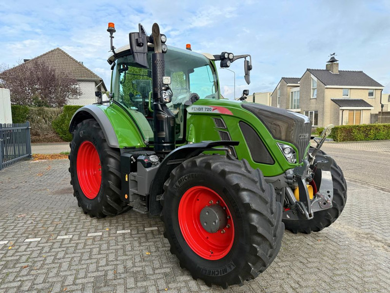 Tractor Fendt 720 S4 Vario Profi Plus