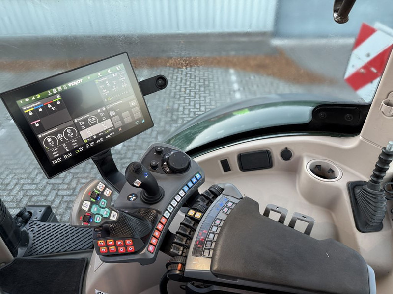 Tractor Fendt 720 Vario ProfiPlus + Cargo 5X85