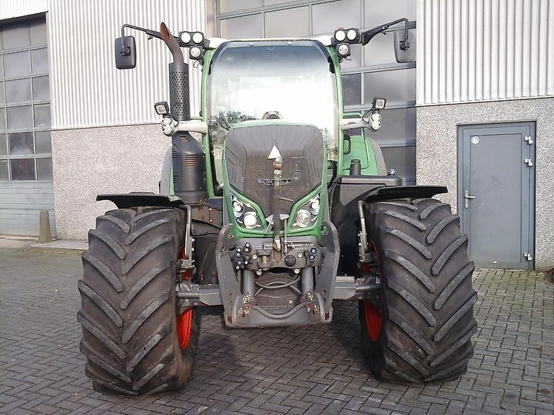 Tractor Fendt 720 Vario S4 Profi