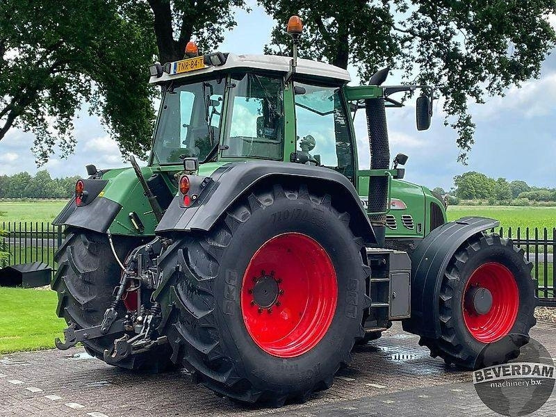 Tractor Fendt 820 Vario TMS