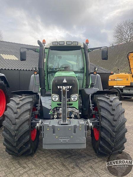 Tractor Fendt 820 Vario TMS