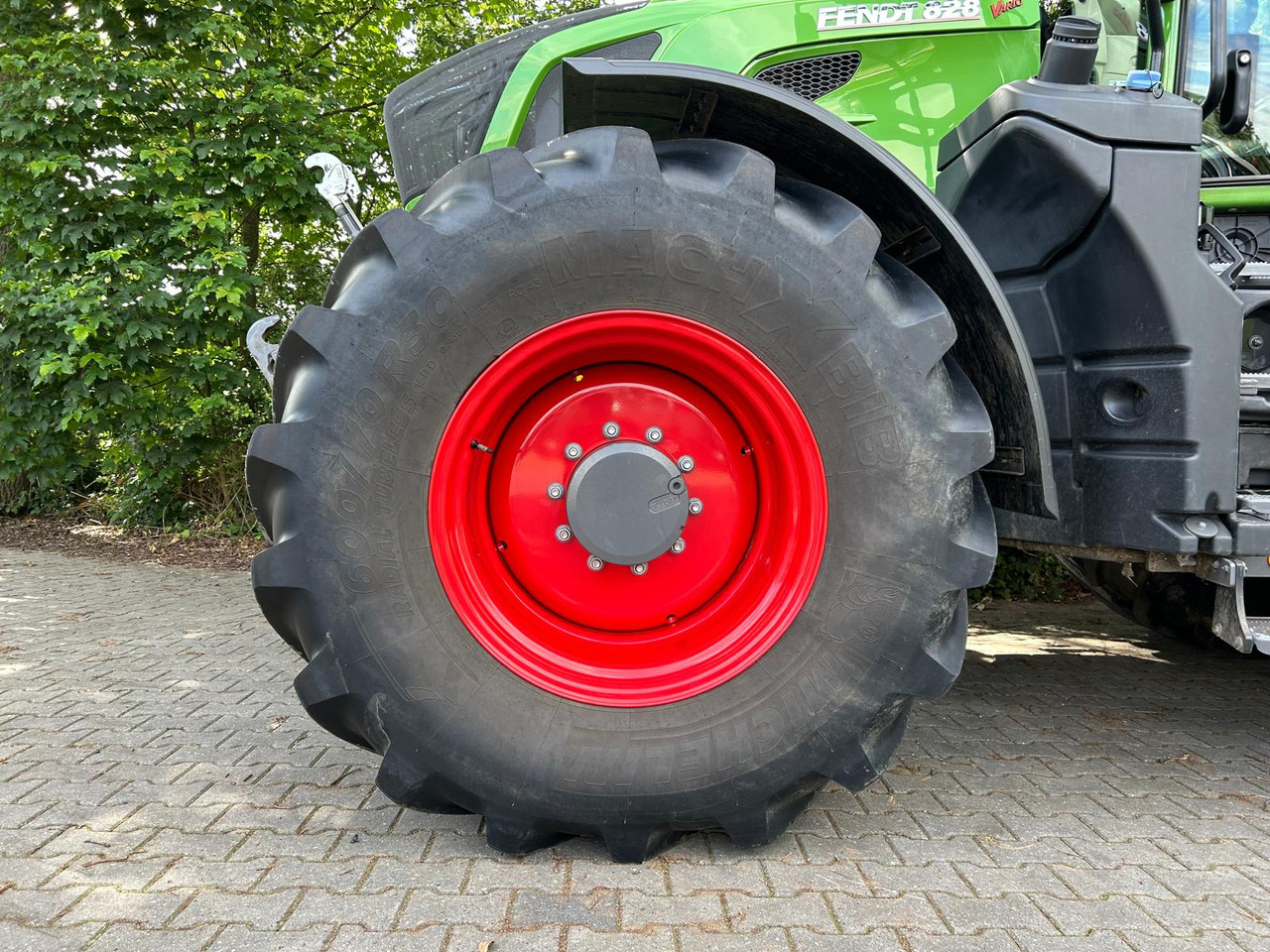 Tractor Fendt 828 Vario S4 ProfiPlus