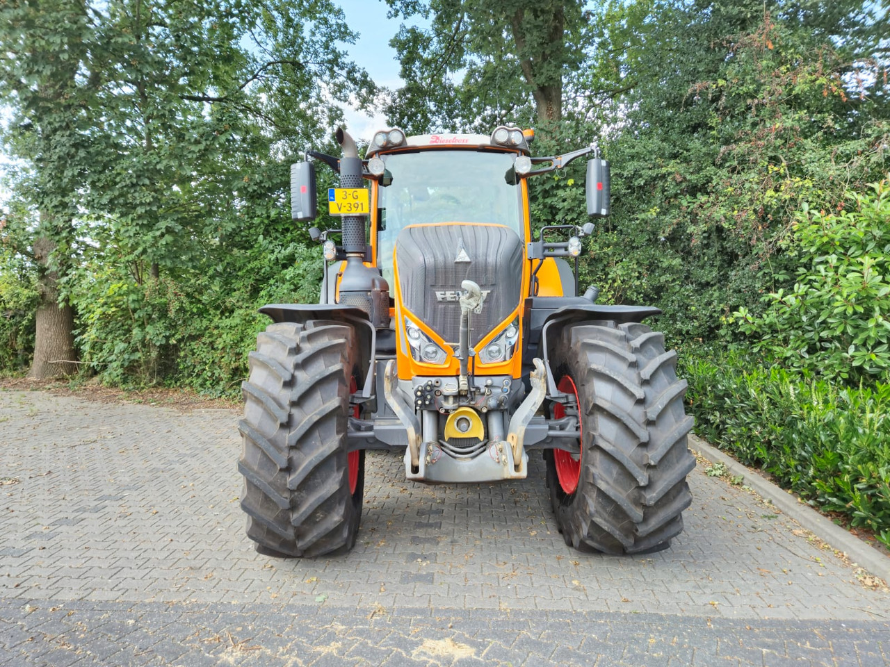 Tractor Fendt 828 Vario S4 ProfiPlus