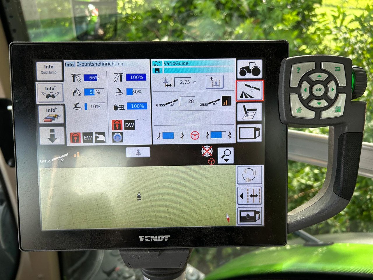 Tractor Fendt 828 Vario S4 ProfiPlus