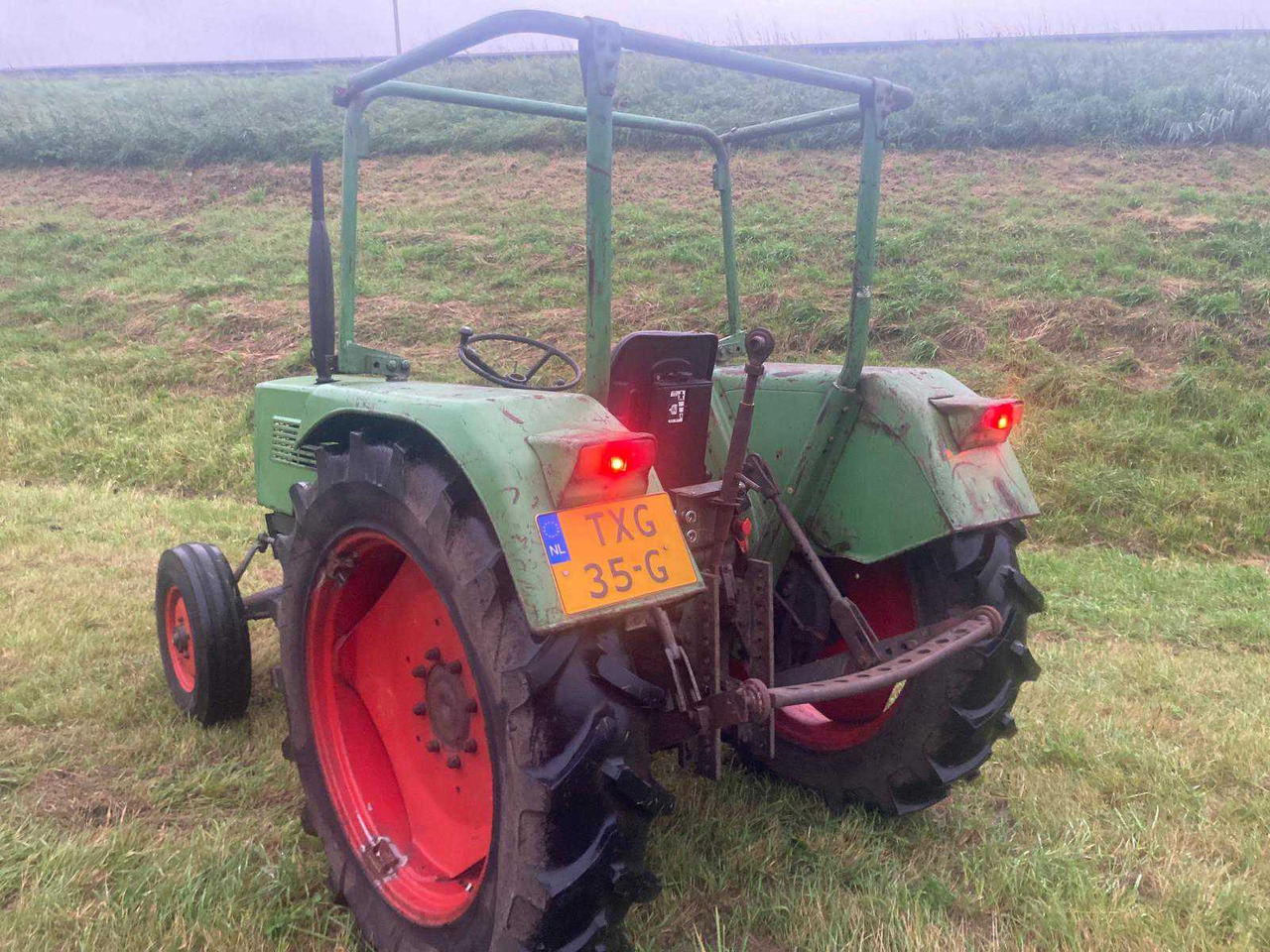 Tractor Fendt Farmer 102
