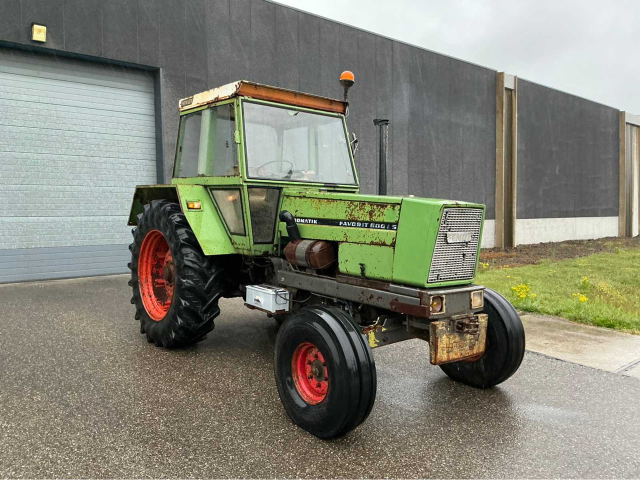 Tractor Fendt Favorit 600 LS Turbomatik