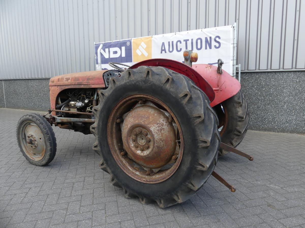 Tractor Ferguson TED