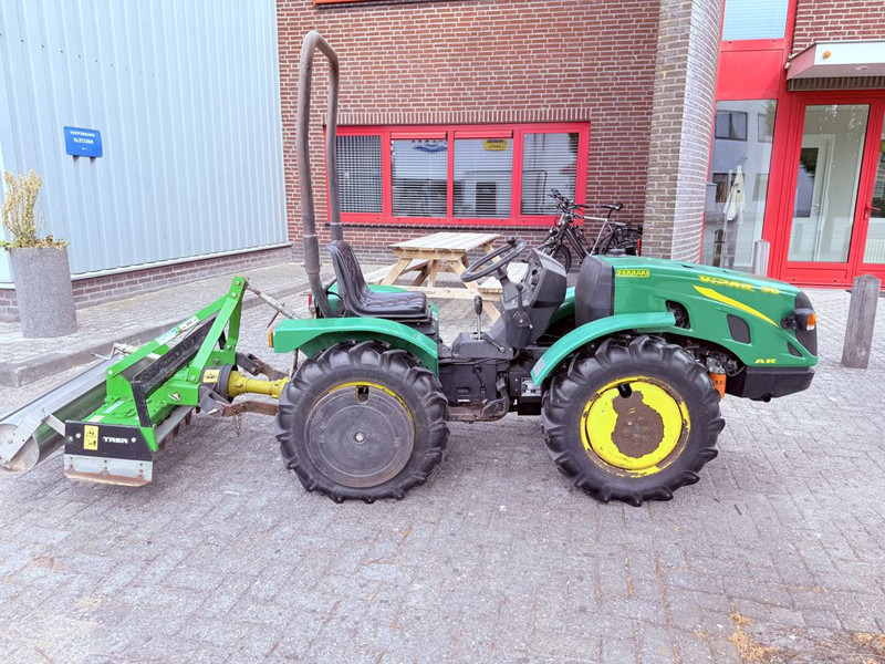 Tractor Ferrari VIPAR F30L AR