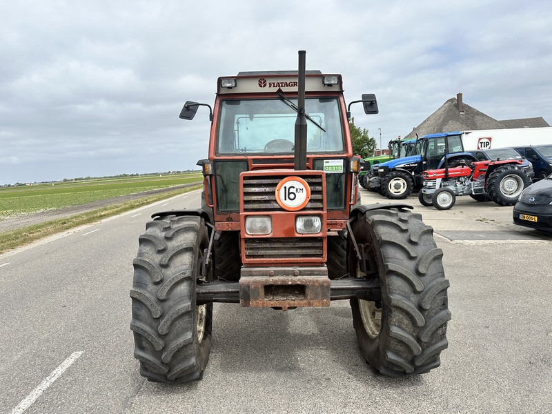 Tractor Fiat 100-90 DT