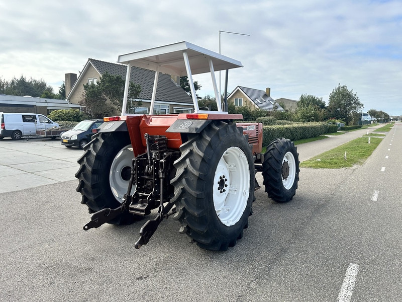 Tractor Fiat 100-90 DT