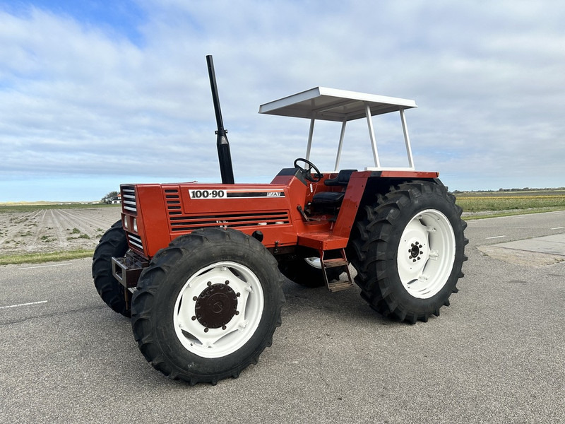 Tractor Fiat 100-90 DT