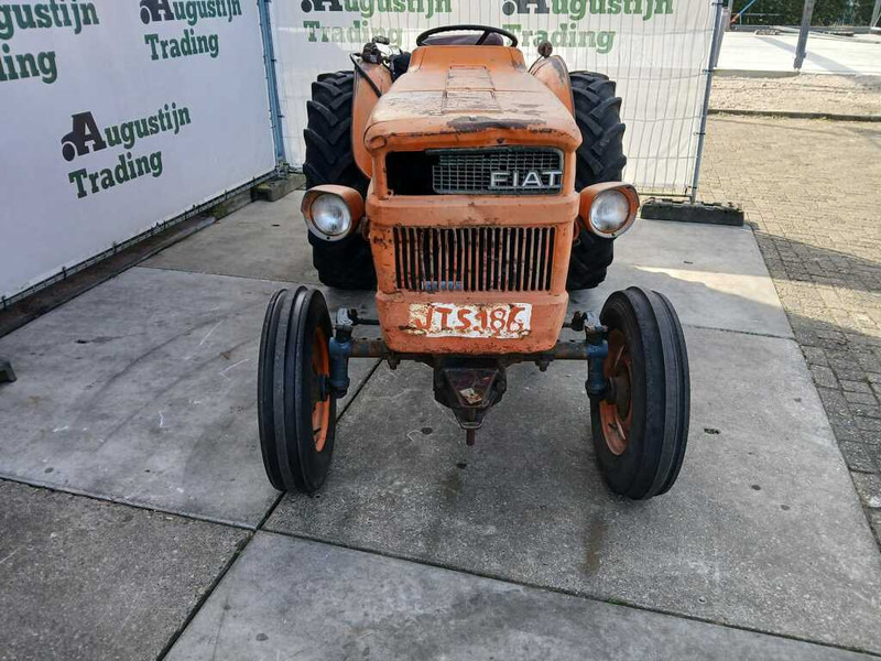 Tractor Fiat 450 vigneto
