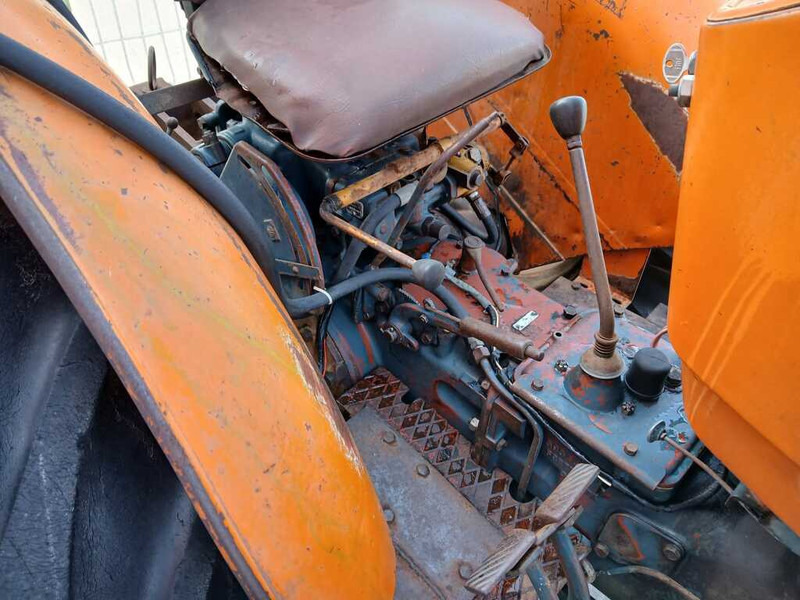 Tractor Fiat 450 vigneto