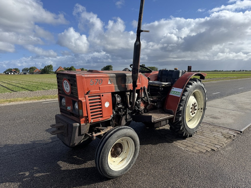 Tractor Fiat 570