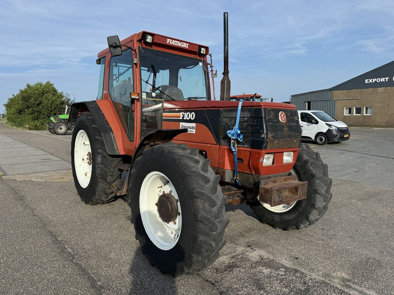 Tractor Fiat F100