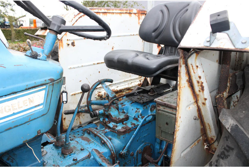 Tractor Ford 4000