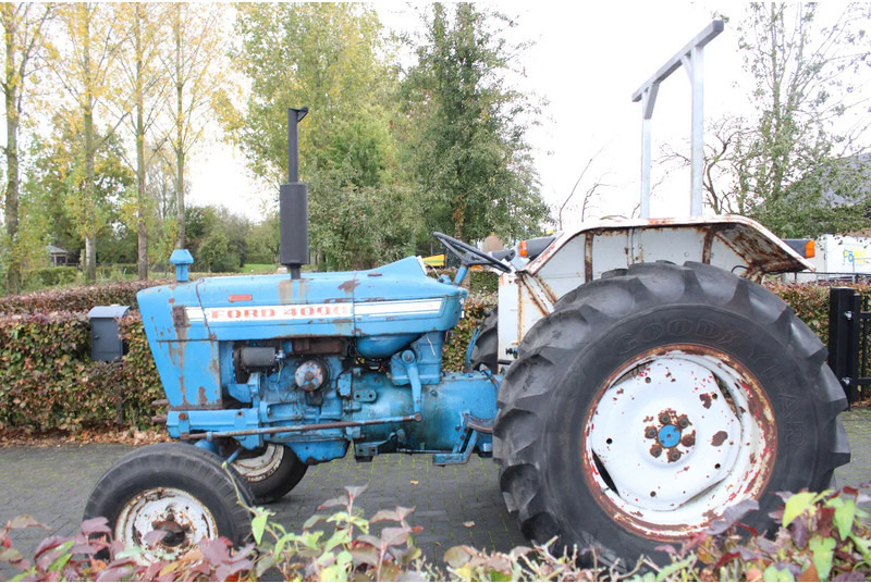 Tractor Ford 4000