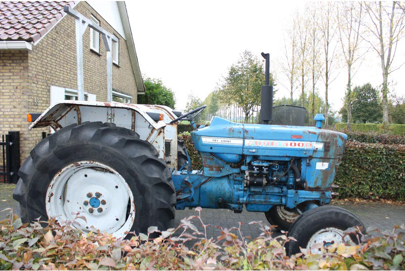 Tractor Ford 4000