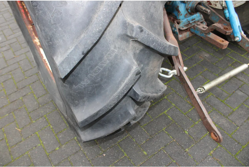 Tractor Ford 4000