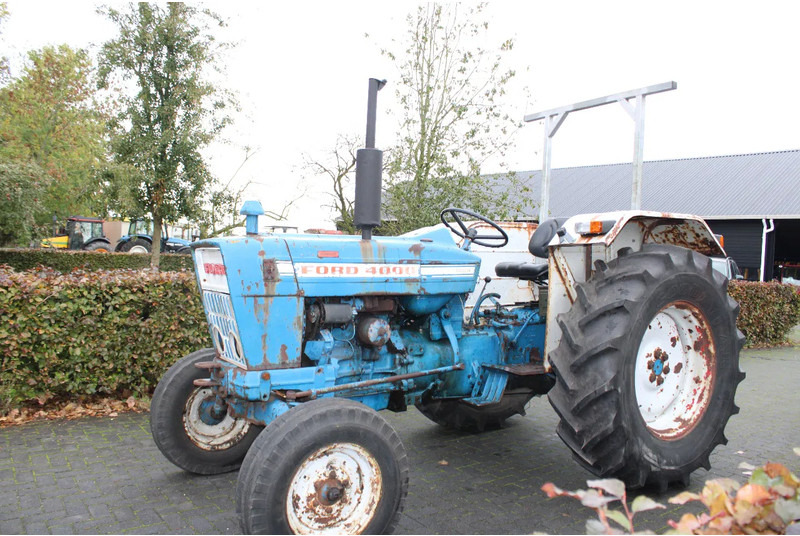 Tractor Ford 4000