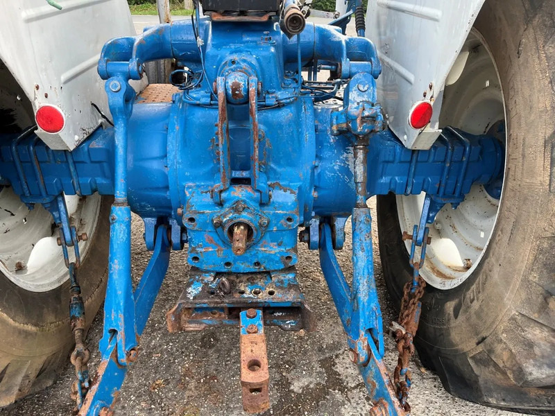 Tractor Ford 5000 5000 2WD Agricultural Tractor