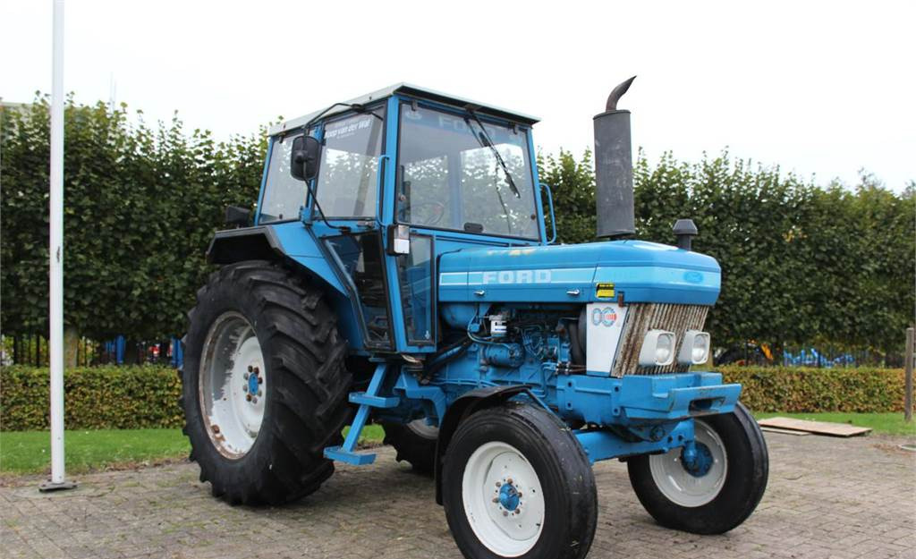 Tractor Ford 5610 2wd