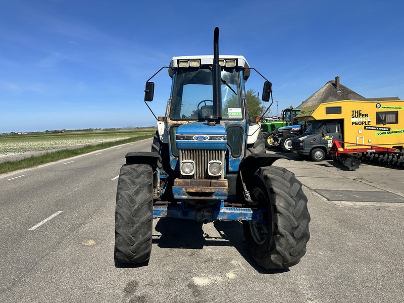Tractor Ford 6610