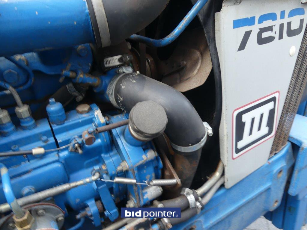 Tractor Ford 7810 Silver Jubilee