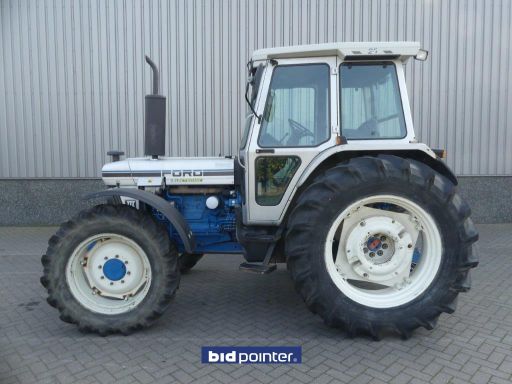 Tractor Ford 7810 Silver Jubilee