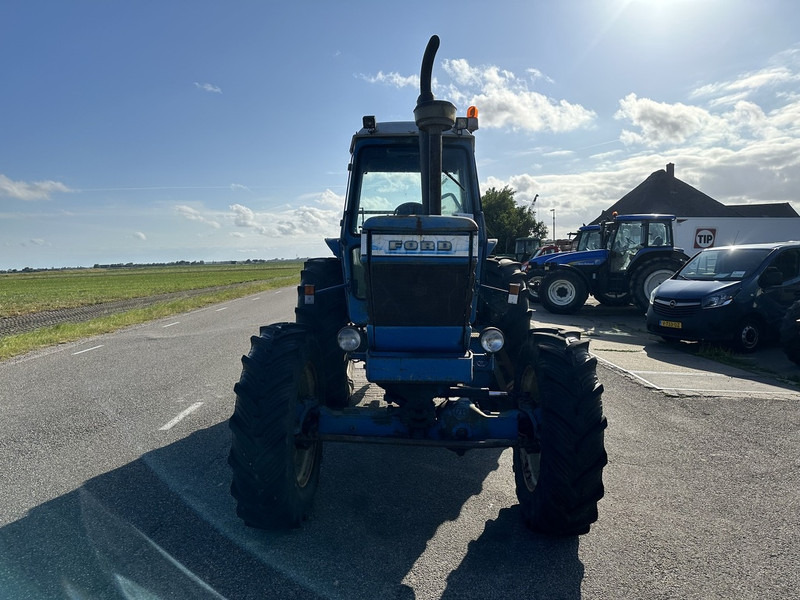 Tractor Ford 8700