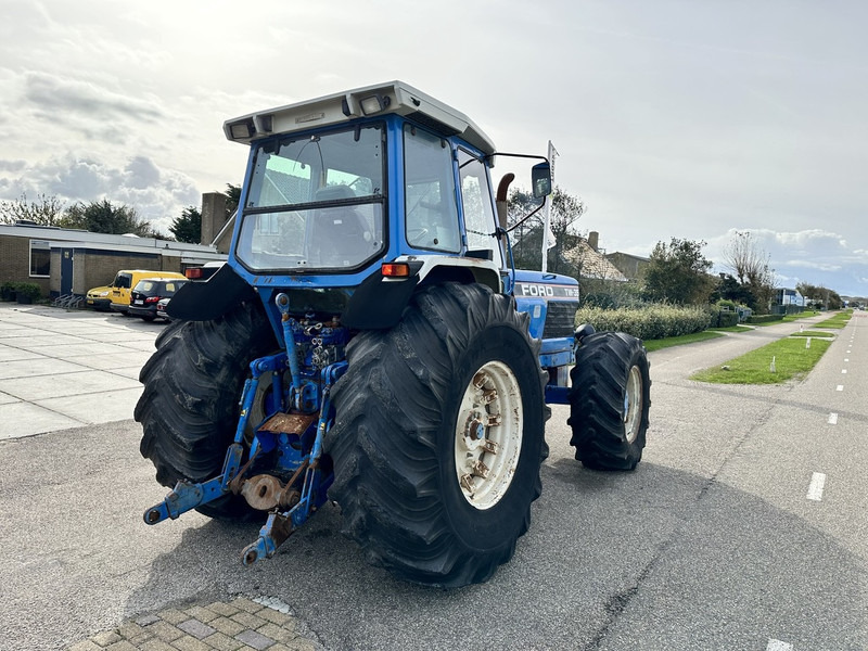 Tractor Ford TW-35